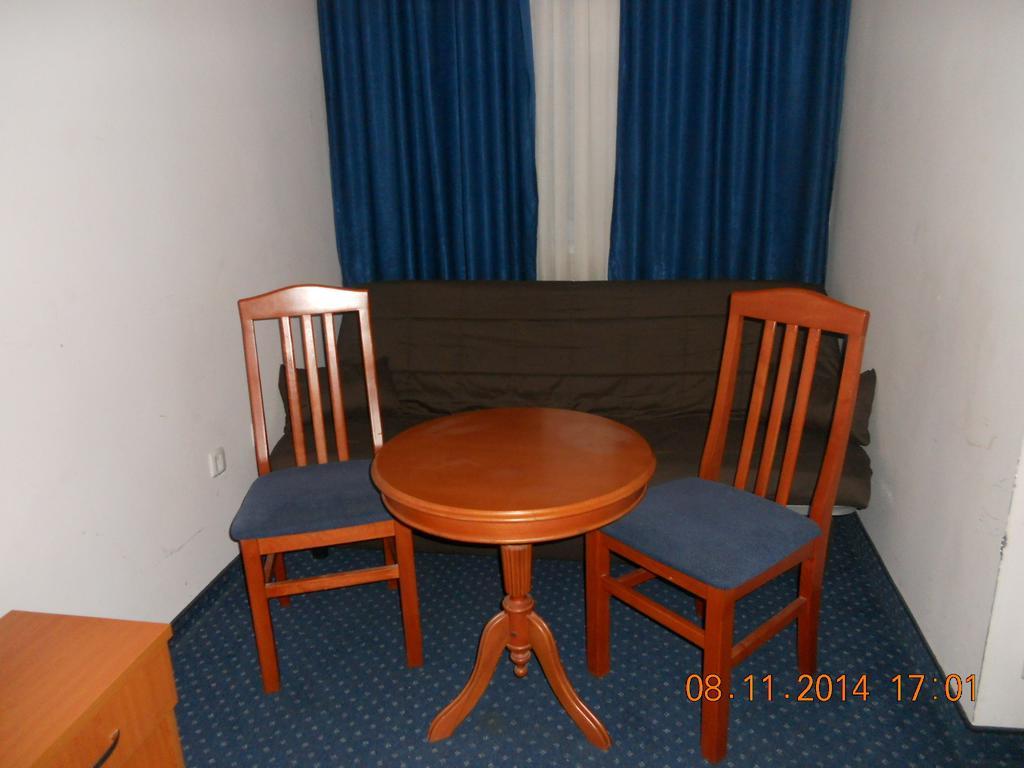 Family Hotel Helios Sevlievo Cameră foto