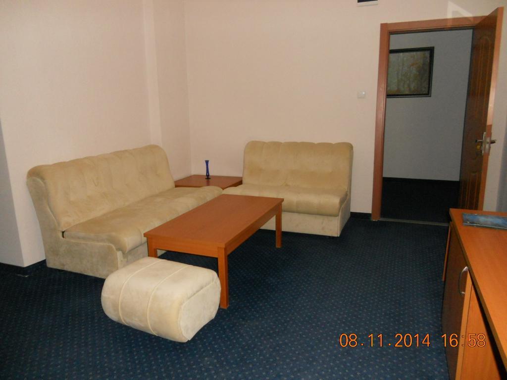 Family Hotel Helios Sevlievo Cameră foto