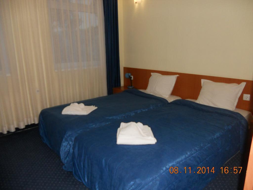Family Hotel Helios Sevlievo Cameră foto